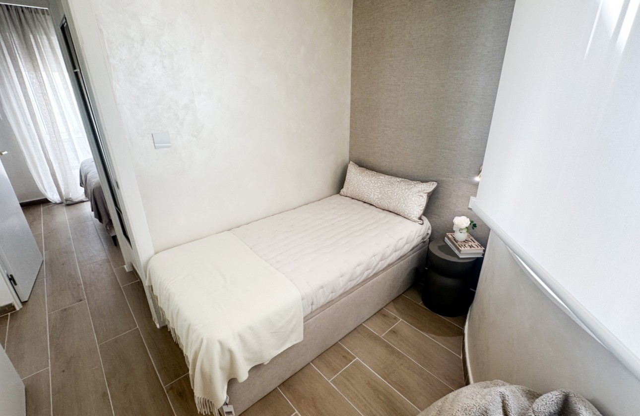 Resale - Apartment / flat - Torrevieja - Costa Blanca