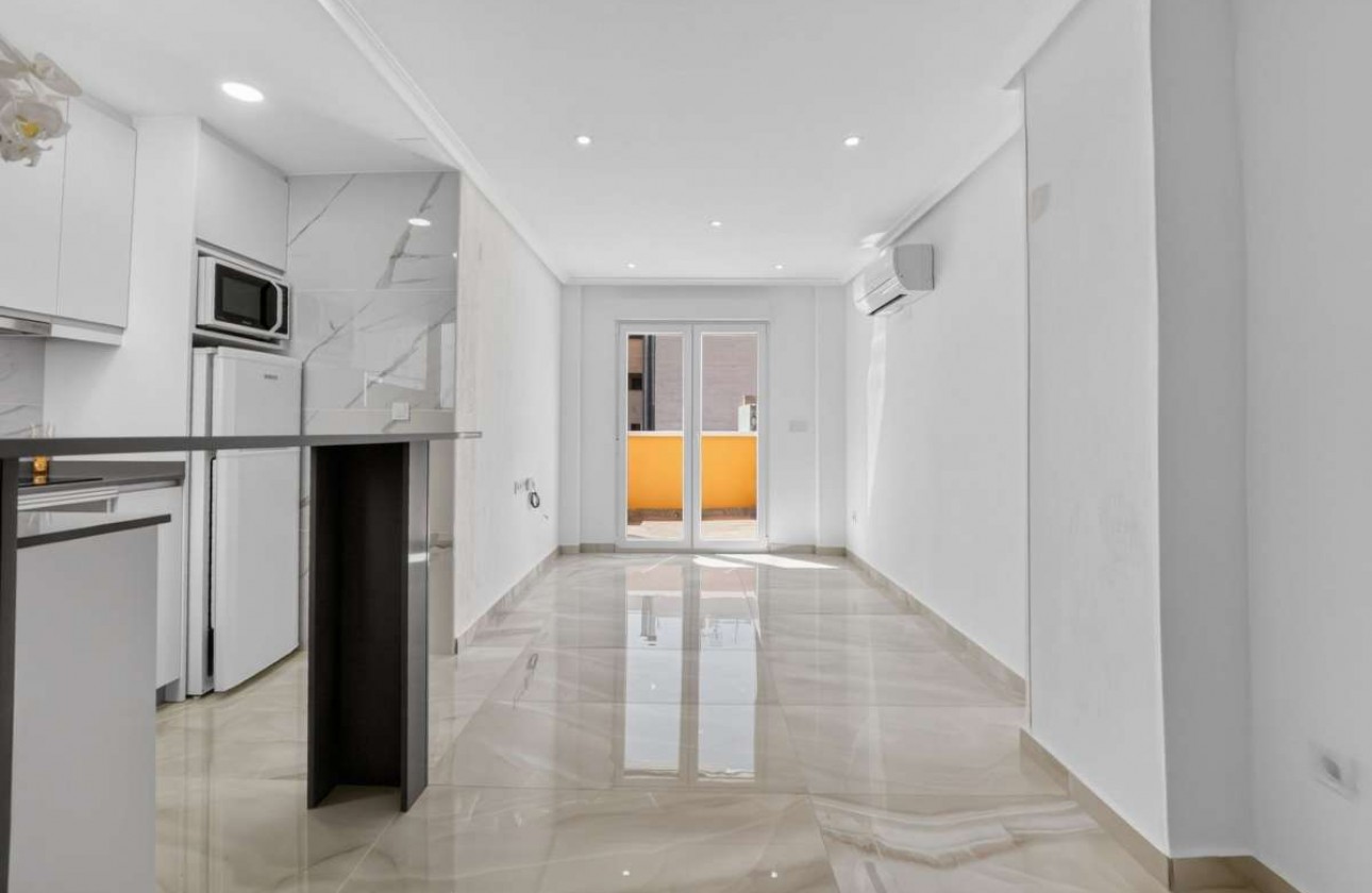 Resale - Apartment / flat - Torrevieja - Costa Blanca
