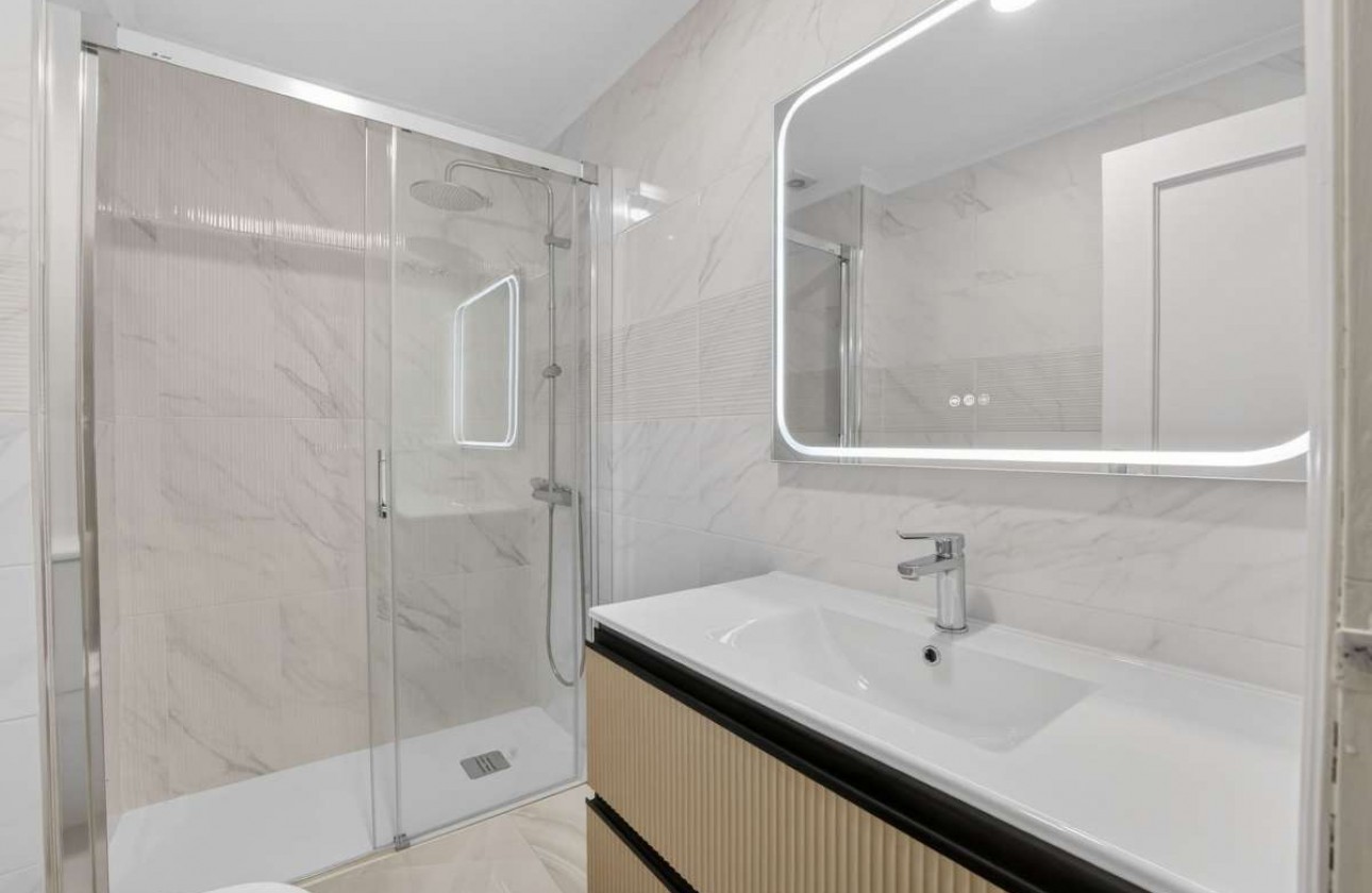 Resale - Apartment / flat - Torrevieja - Costa Blanca