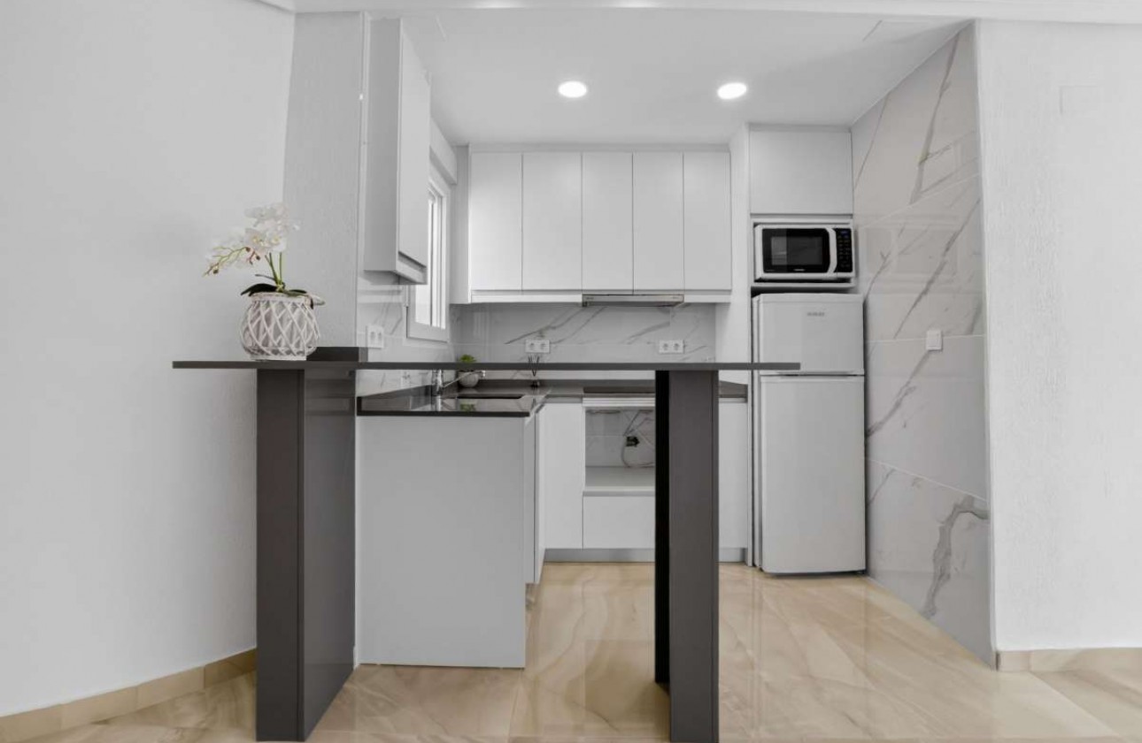 Resale - Apartment / flat - Torrevieja - Costa Blanca