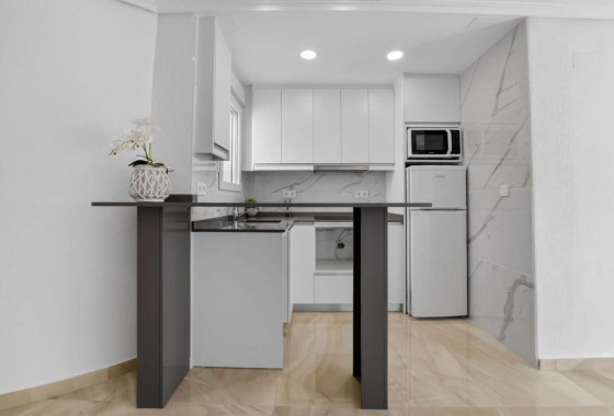 Resale - Apartment / flat - Torrevieja - Costa Blanca