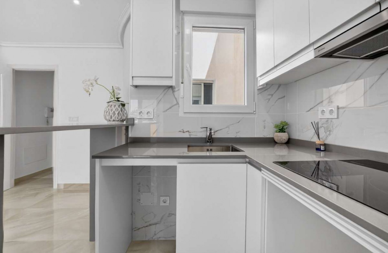Resale - Apartment / flat - Torrevieja - Costa Blanca
