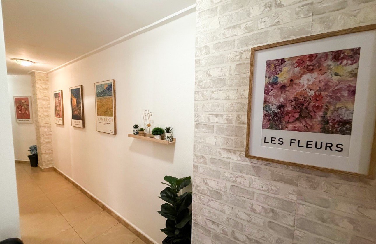 Resale - Apartment / flat - Torrevieja - Costa Blanca