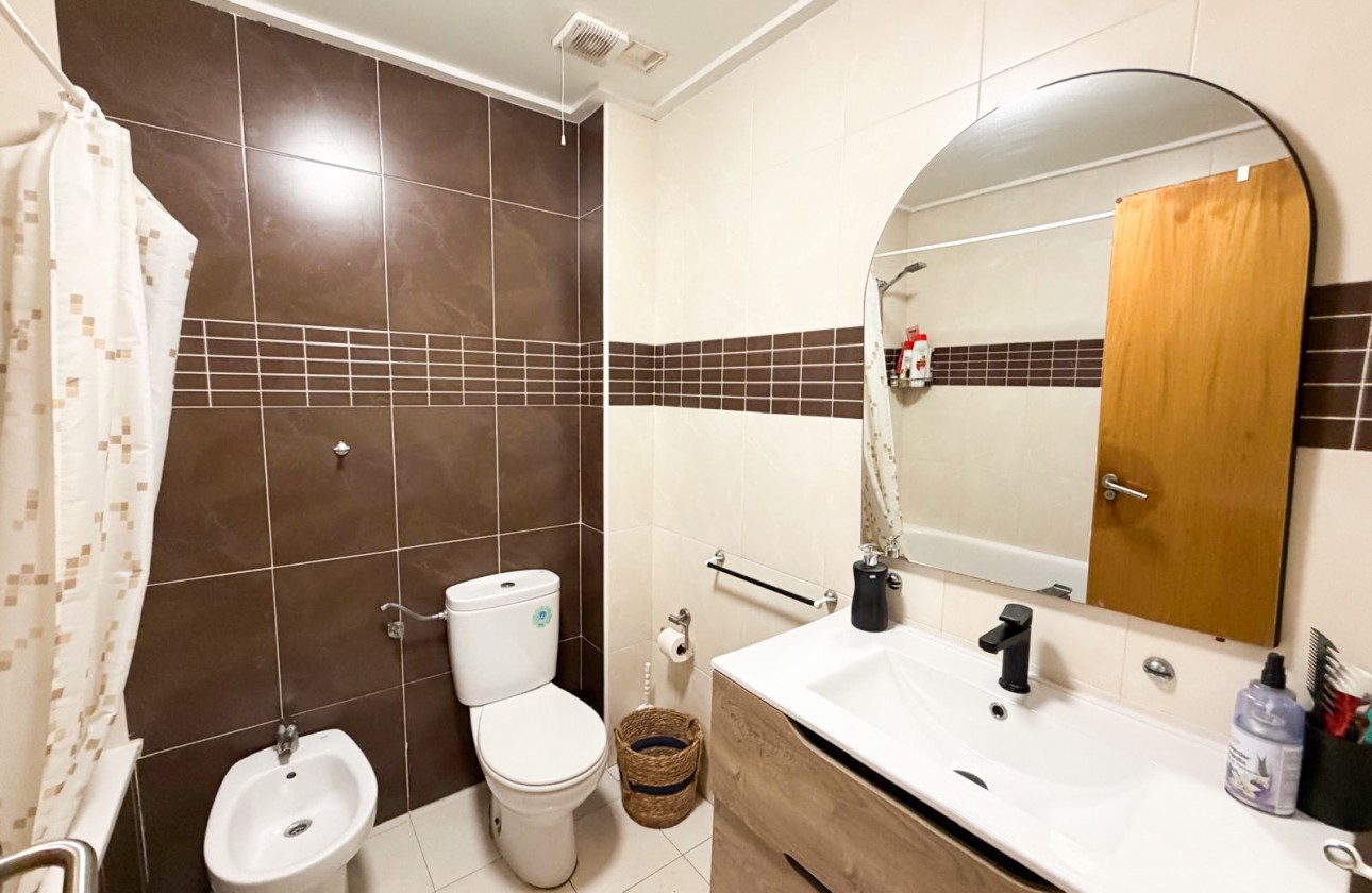 Resale - Apartment / flat - Torrevieja - Costa Blanca