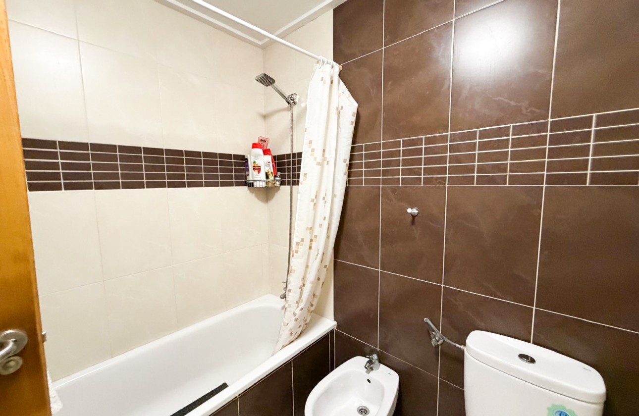 Resale - Apartment / flat - Torrevieja - Costa Blanca