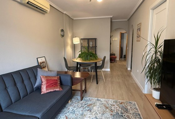 Resale - Apartment / flat - Torrevieja - Playa del Cura