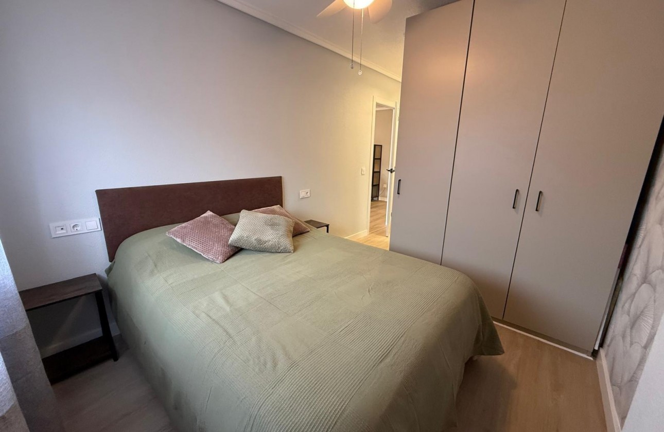 Resale - Apartment / flat - Torrevieja - Playa del Cura