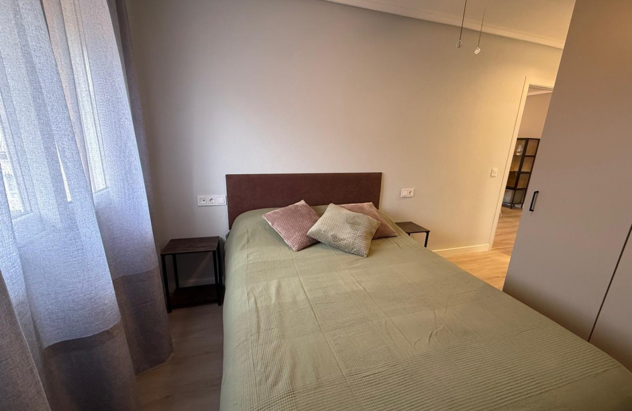 Resale - Apartment / flat - Torrevieja - Playa del Cura