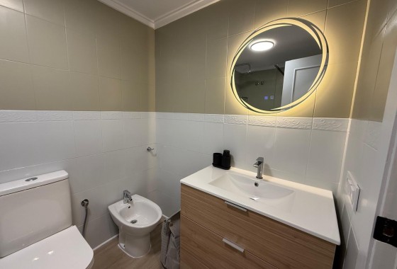 Resale - Apartment / flat - Torrevieja - Playa del Cura