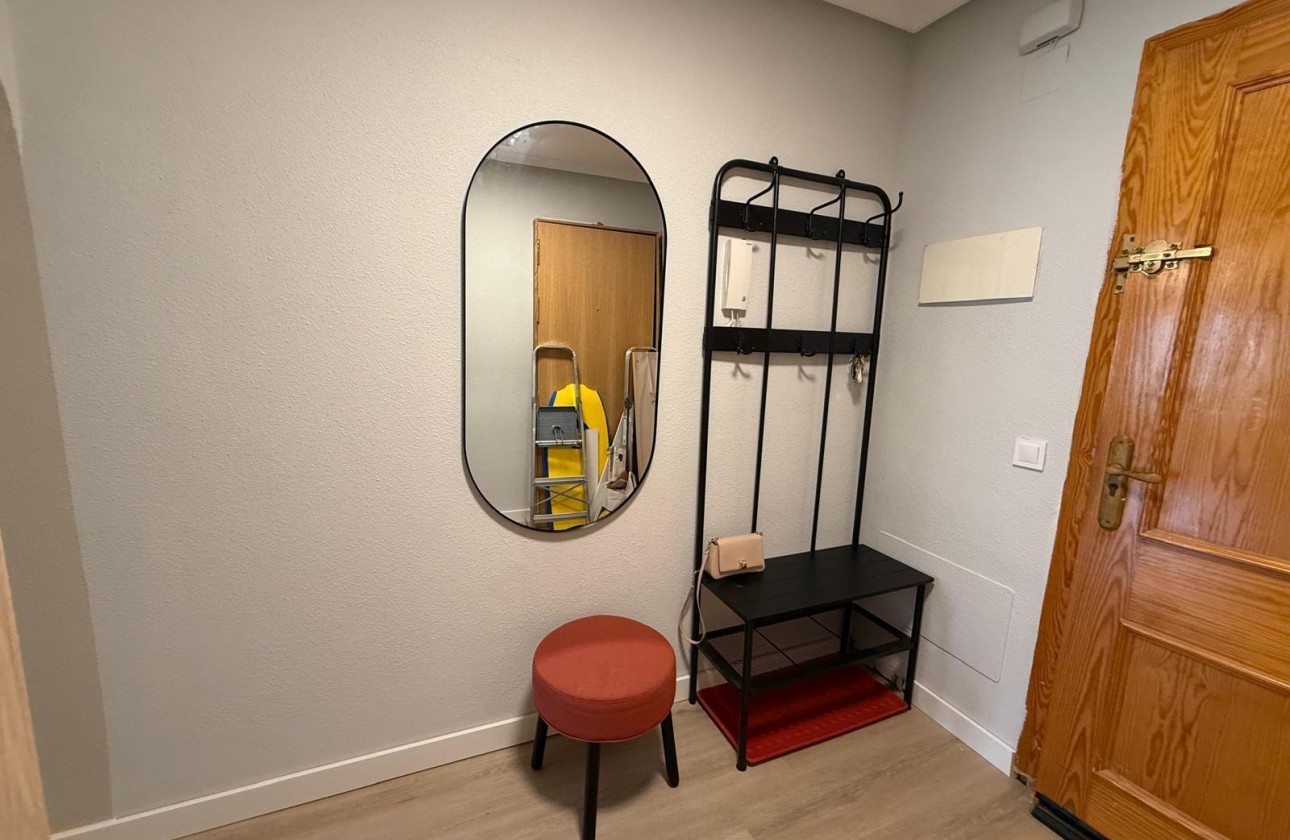 Resale - Apartment / flat - Torrevieja - Playa del Cura