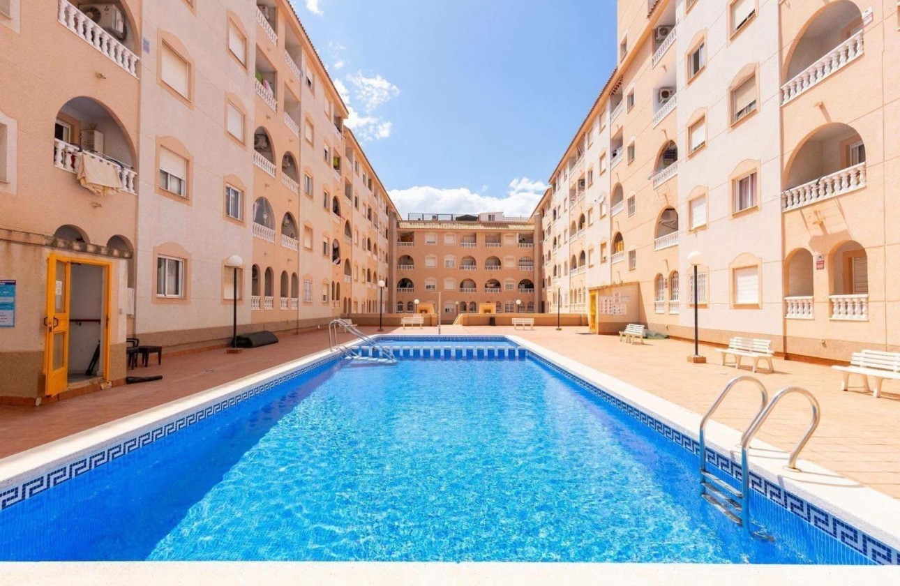 Resale - Apartment / flat - Torrevieja - Playa del Cura