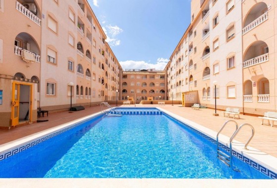 Resale - Apartment / flat - Torrevieja - Playa del Cura