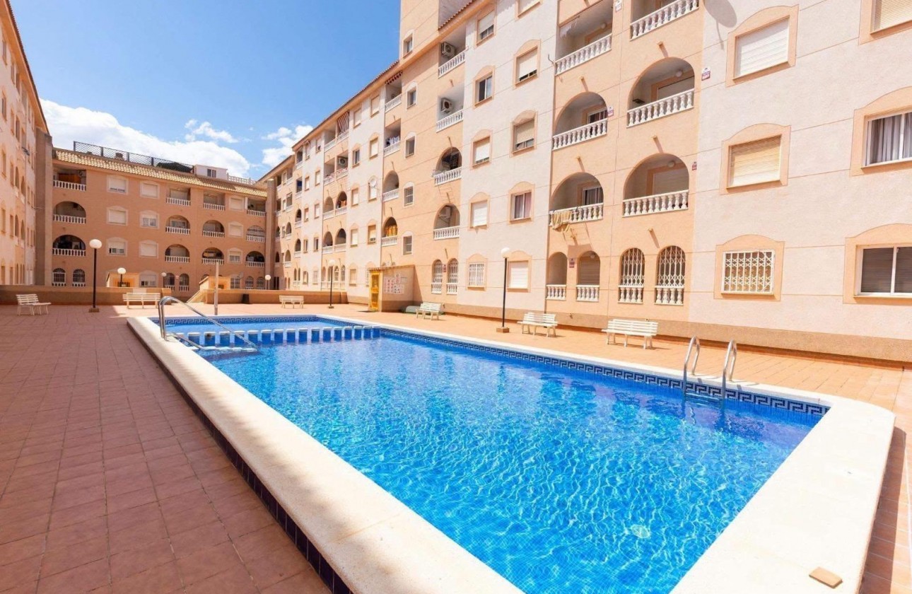 Resale - Apartment / flat - Torrevieja - Playa del Cura