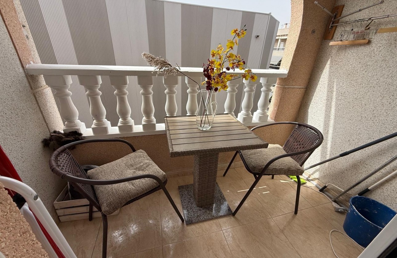Resale - Apartment / flat - Torrevieja - Playa del Cura