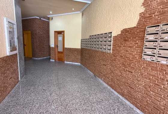 Resale - Apartment / flat - Torrevieja - Playa del Cura