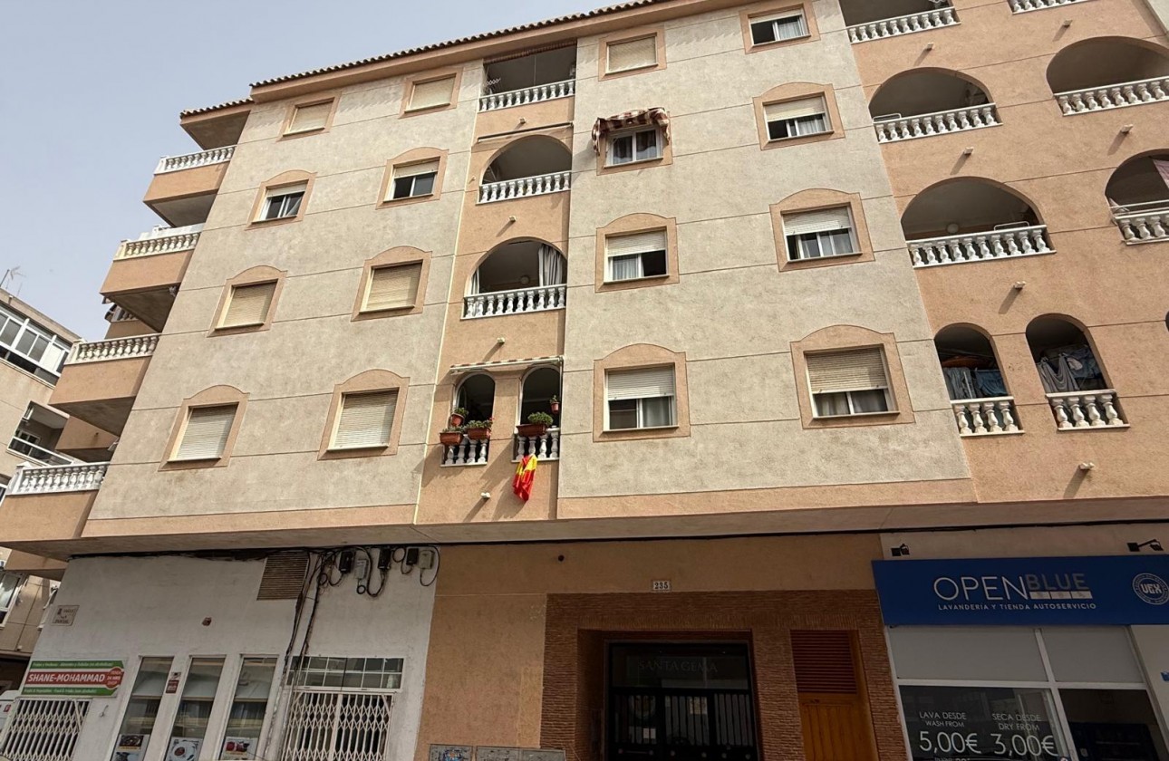Resale - Apartment / flat - Torrevieja - Playa del Cura