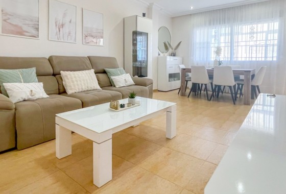 Revente - Villa - Orihuela Costa - Costa Blanca