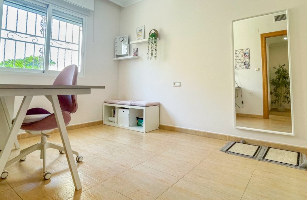 Revente - Villa - Orihuela Costa - Costa Blanca