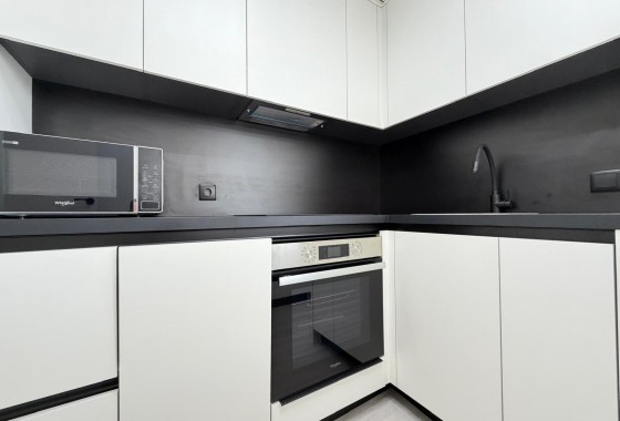 Resale - Apartment / flat - Torrevieja - Playa del Cura