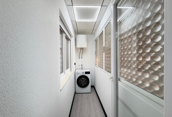 Resale - Apartment / flat - Torrevieja - Playa del Cura