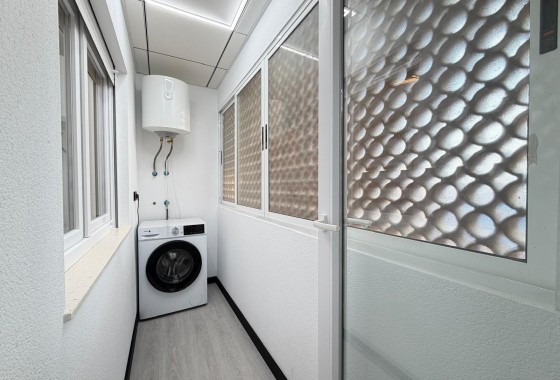 Resale - Apartment / flat - Torrevieja - Playa del Cura