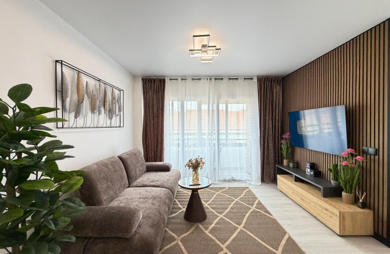 Resale - Apartment / flat - Torrevieja - Playa del Cura