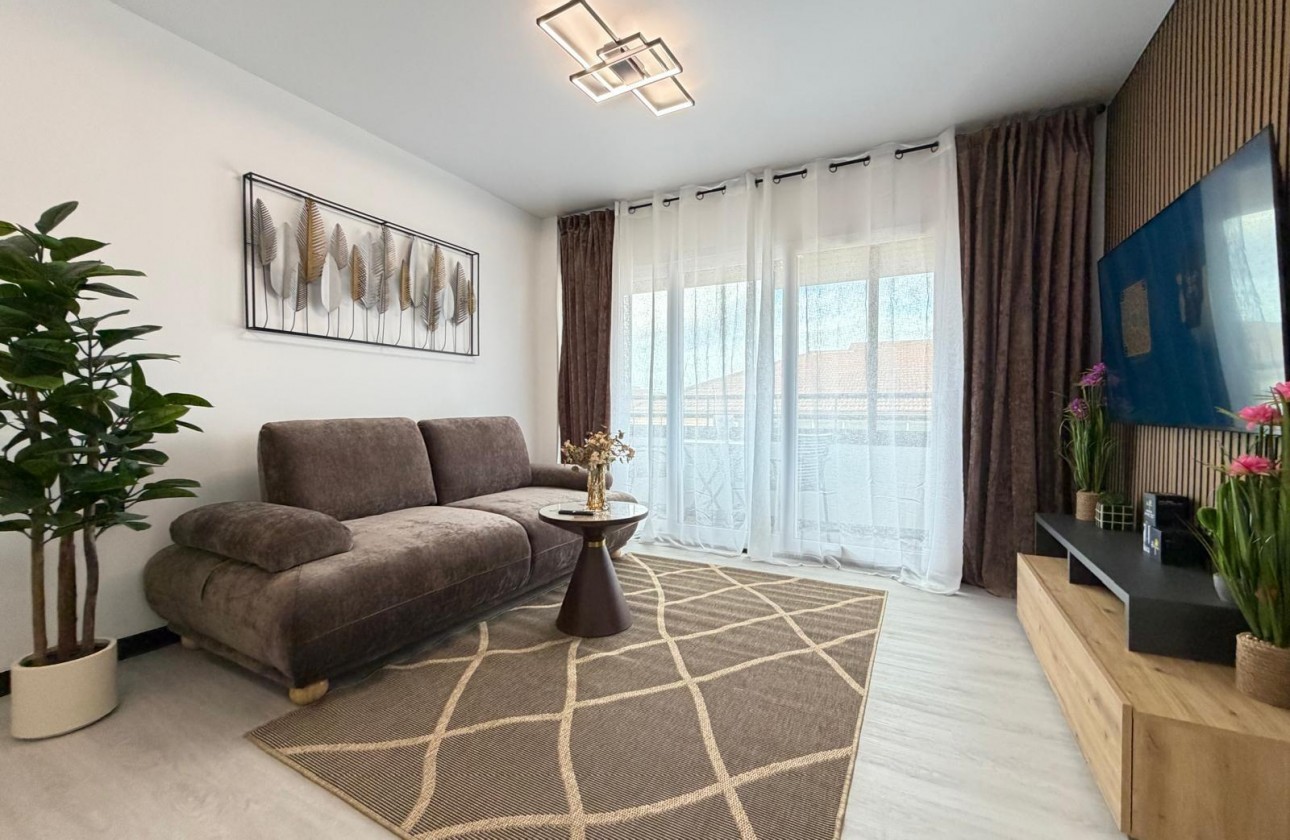 Resale - Apartment / flat - Torrevieja - Playa del Cura