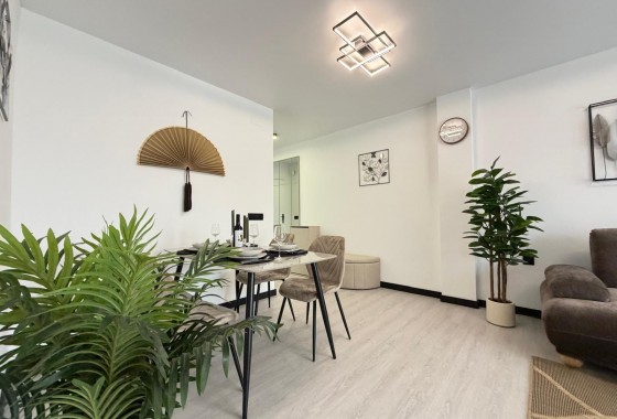 Resale - Apartment / flat - Torrevieja - Playa del Cura