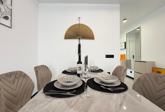 Resale - Apartment / flat - Torrevieja - Playa del Cura
