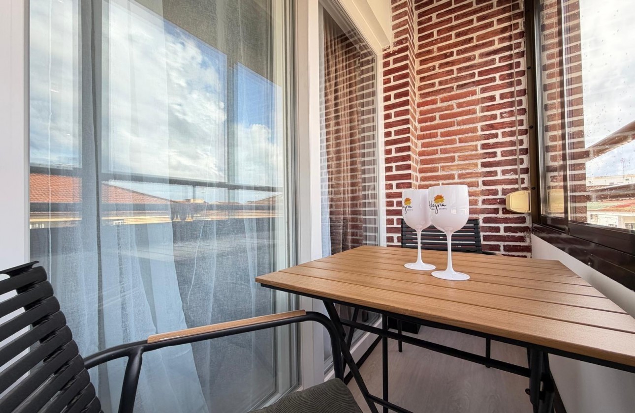 Resale - Apartment / flat - Torrevieja - Playa del Cura