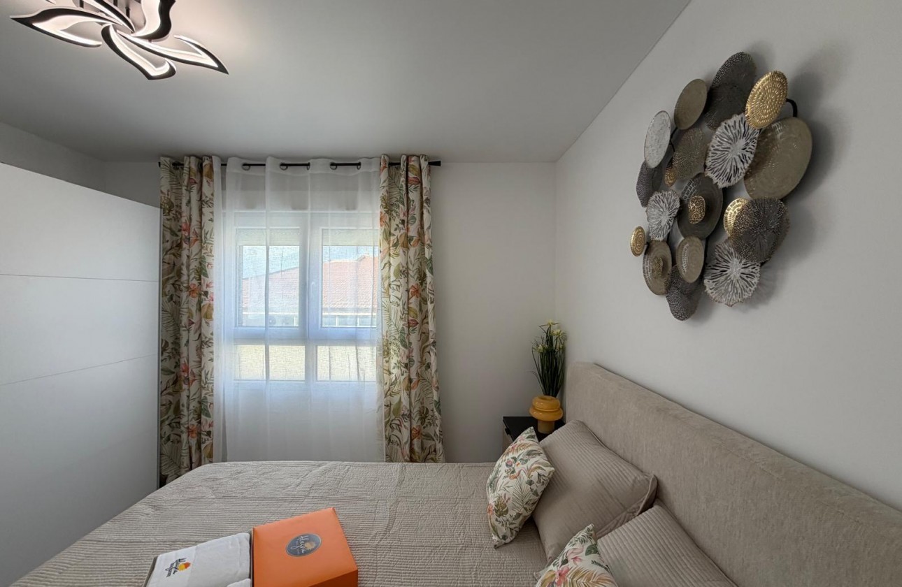 Resale - Apartment / flat - Torrevieja - Playa del Cura