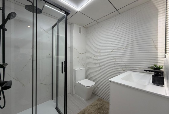 Resale - Apartment / flat - Torrevieja - Playa del Cura