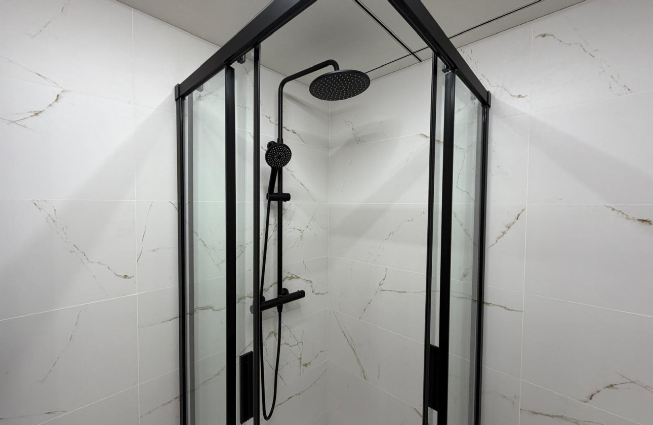 Resale - Apartment / flat - Torrevieja - Playa del Cura