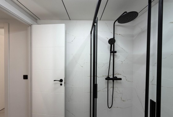 Resale - Apartment / flat - Torrevieja - Playa del Cura