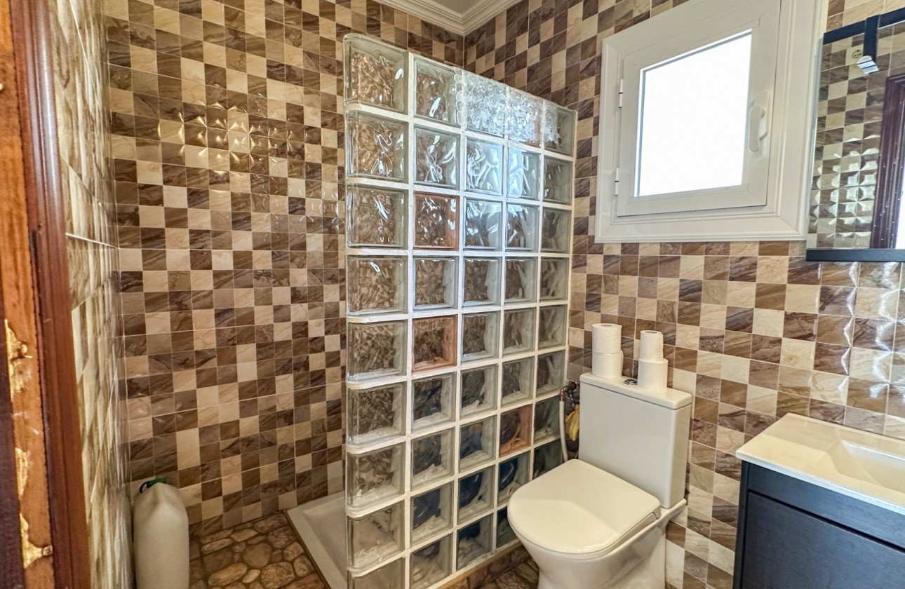Resale - Bungalow - San Miguel de Salinas - Inland