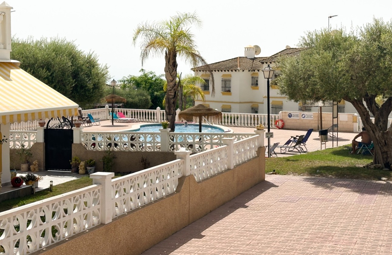 Resale - Bungalow - San Miguel de Salinas - Inland