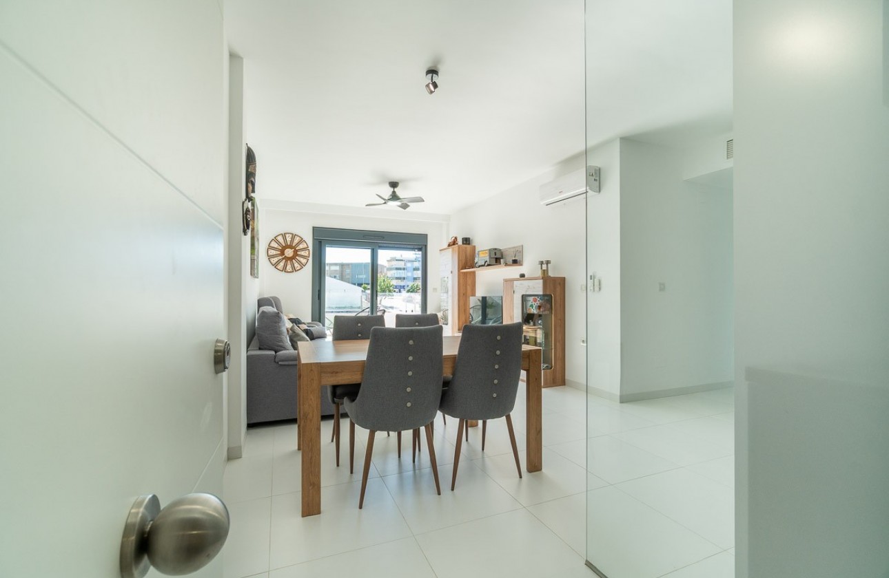 Reventa - Apartamento / piso - San Miguel de Salinas - Inland