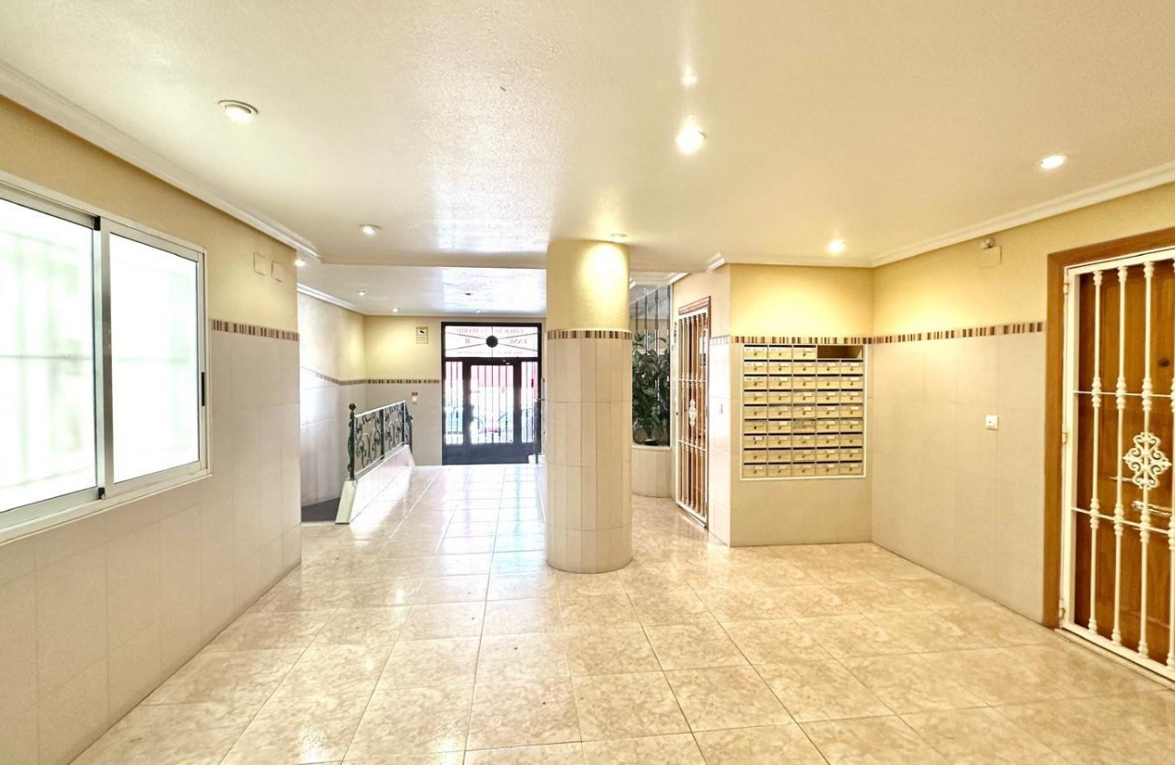 Revente - Appartement - Torrevieja - Centro