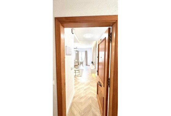 Revente - Appartement - Torrevieja - Centro