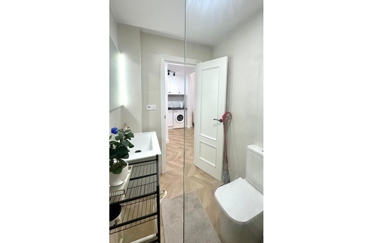 Revente - Appartement - Torrevieja - Centro