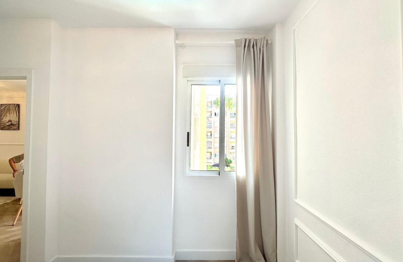Revente - Appartement - Torrevieja - Centro