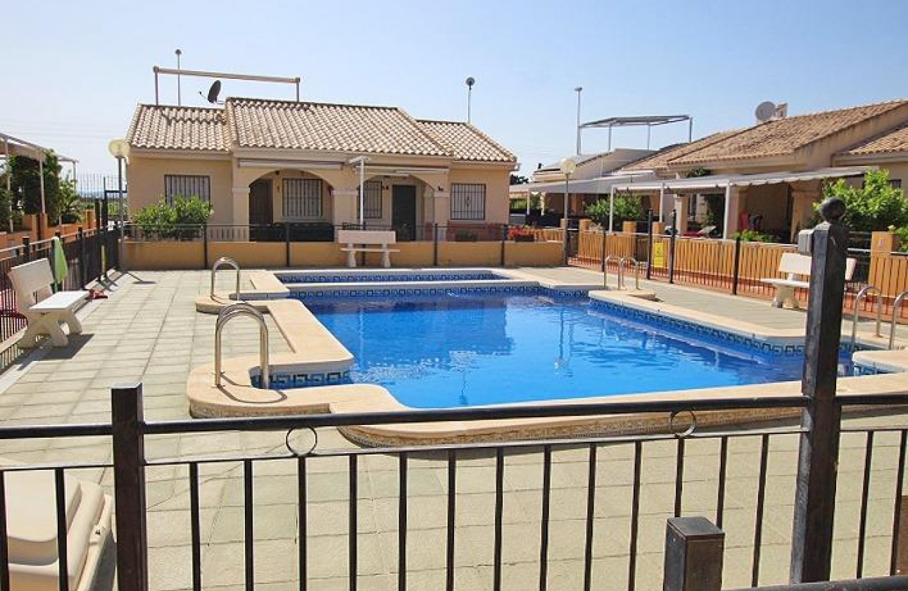 Revente - Bungalow - Guardamar del Segura - 03140
