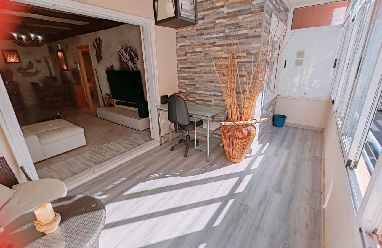 Resale - Apartment / flat - Torrevieja - Acequion