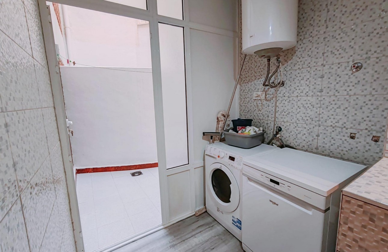 Resale - Apartment / flat - Torrevieja - Acequion