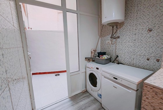 Resale - Apartment / flat - Torrevieja - Acequion