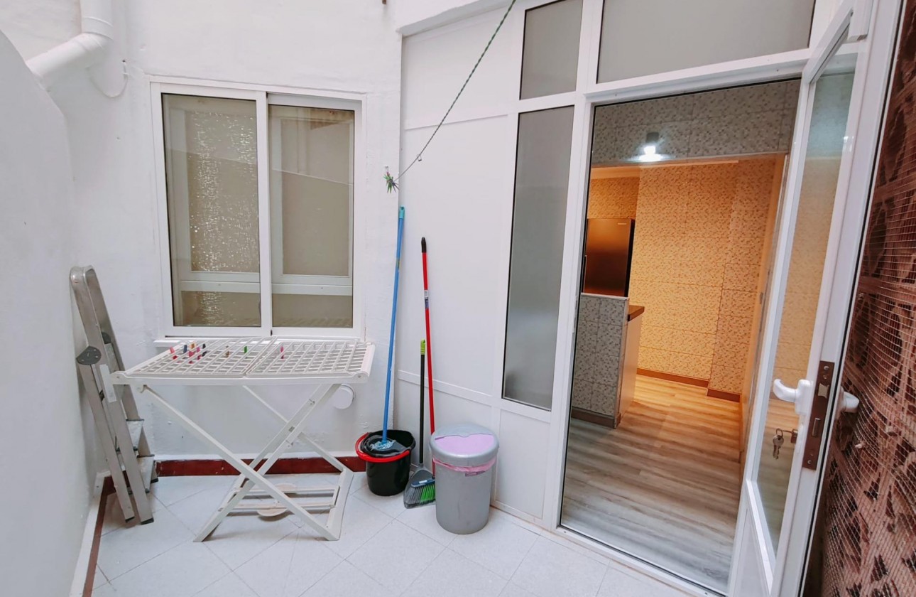 Resale - Apartment / flat - Torrevieja - Acequion