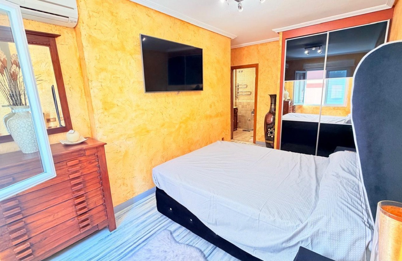 Resale - Apartment / flat - Torrevieja - Acequion