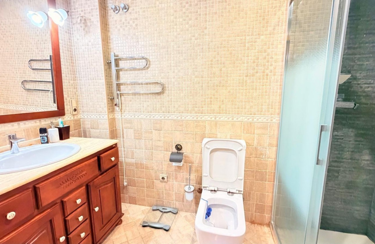Resale - Apartment / flat - Torrevieja - Acequion