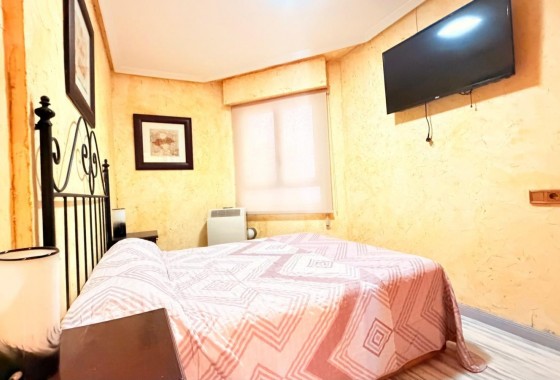 Resale - Apartment / flat - Torrevieja - Acequion