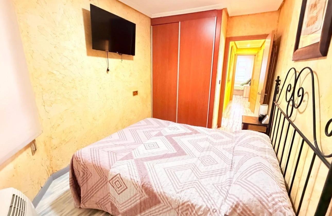 Resale - Apartment / flat - Torrevieja - Acequion